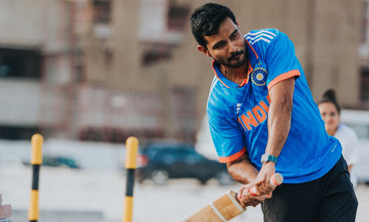علامة adidas  ومجلس مراقبة لعبة الكريكيت في الهند (BCCI) يطلقان القميص الرسمي لمنتخب الهند للكريكيت في الإمارات